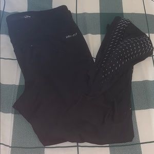 Nike cropped leggings